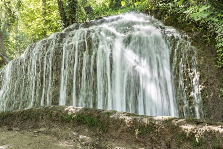 Zaragoza - Nuévalos 19 - monasterio de Piedra - cascada Iris.jpg